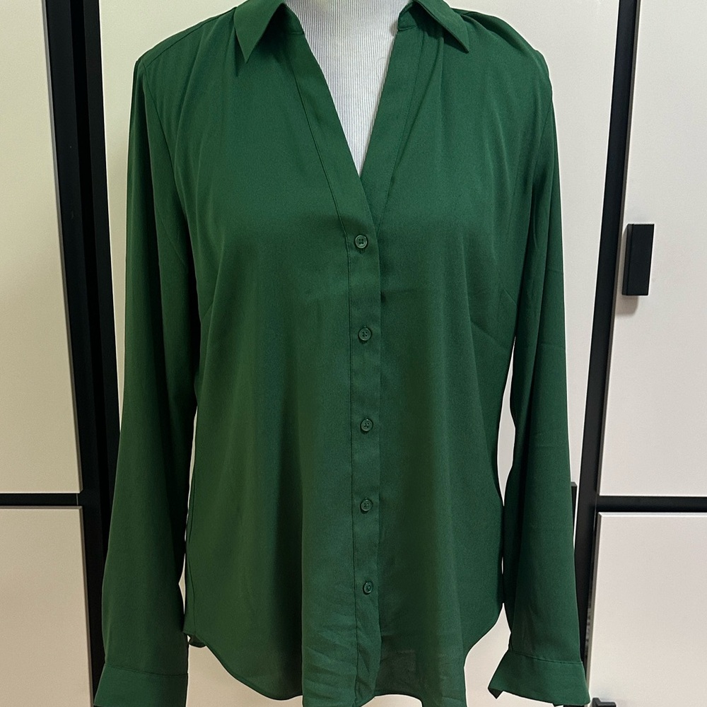 Elegant Green Women's button up Blouse